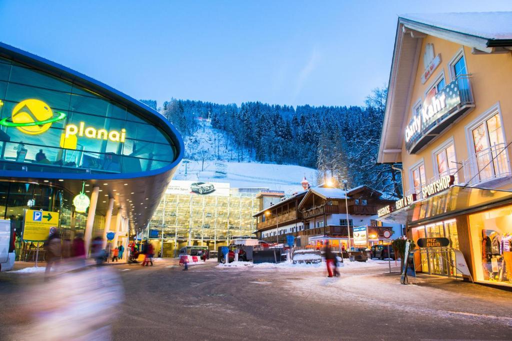Appartement Charly Kahr And Family, Ski-In & Ski-Out Schladming Eksteriør bilde