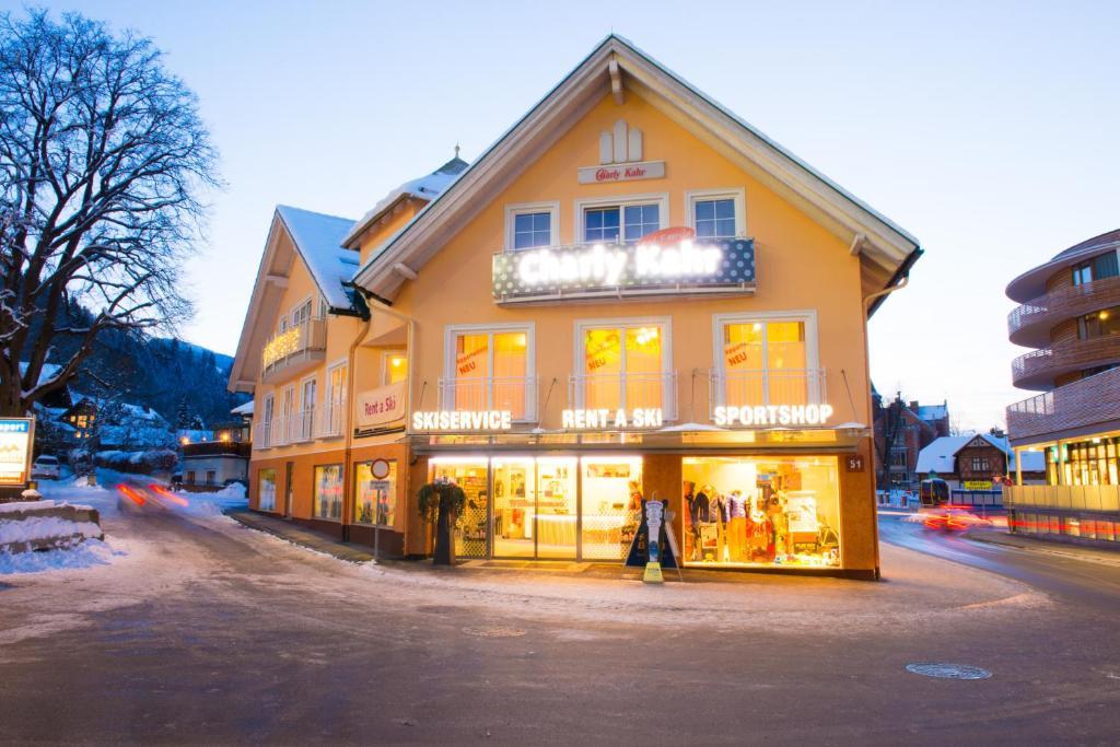 Appartement Charly Kahr And Family, Ski-In & Ski-Out Schladming Rom bilde